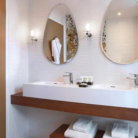 מלון La Caserne Chanzy & Spa, Autograph Collection 5*