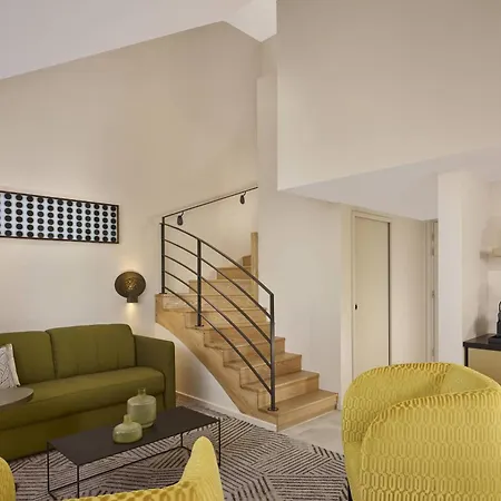 La Caserne Chanzy & Spa, Autograph Collection 5* Реймс