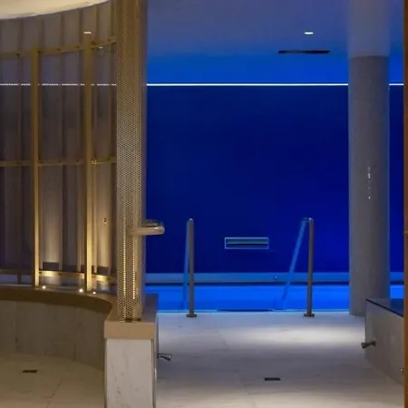 La Caserne Chanzy & Spa, Autograph Collection 5* Реймс
